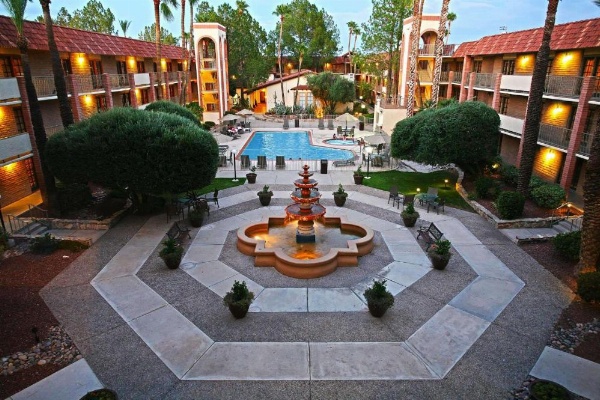 DoubleTree By Hilton Suites Tucson Airport image 12