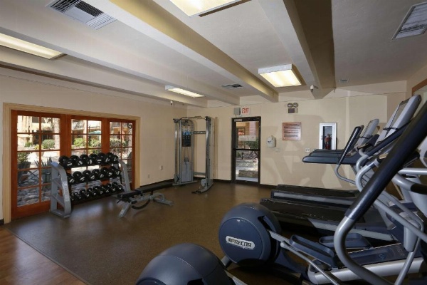 DoubleTree By Hilton Suites Tucson Airport image 21